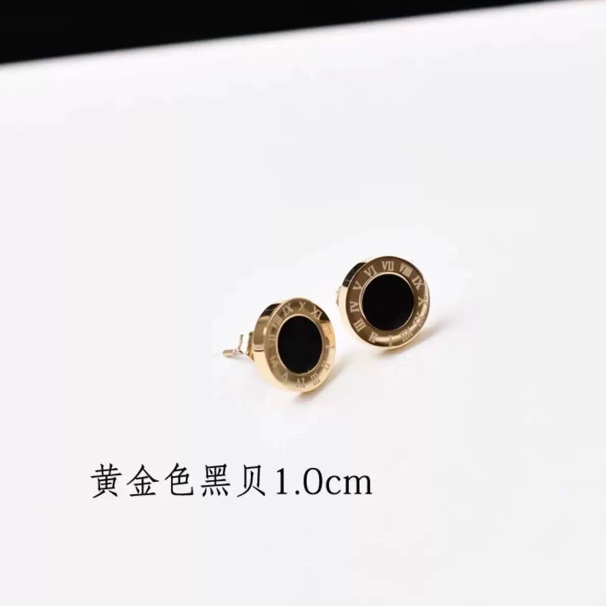 Elegant Gold earrings