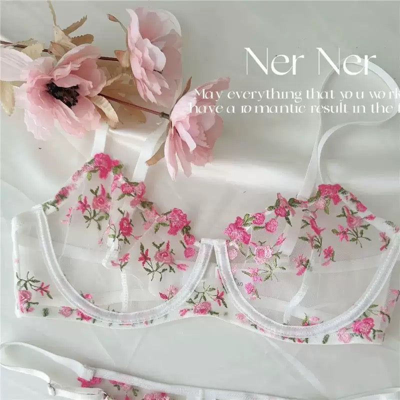 Floral embroidery lingerie set
