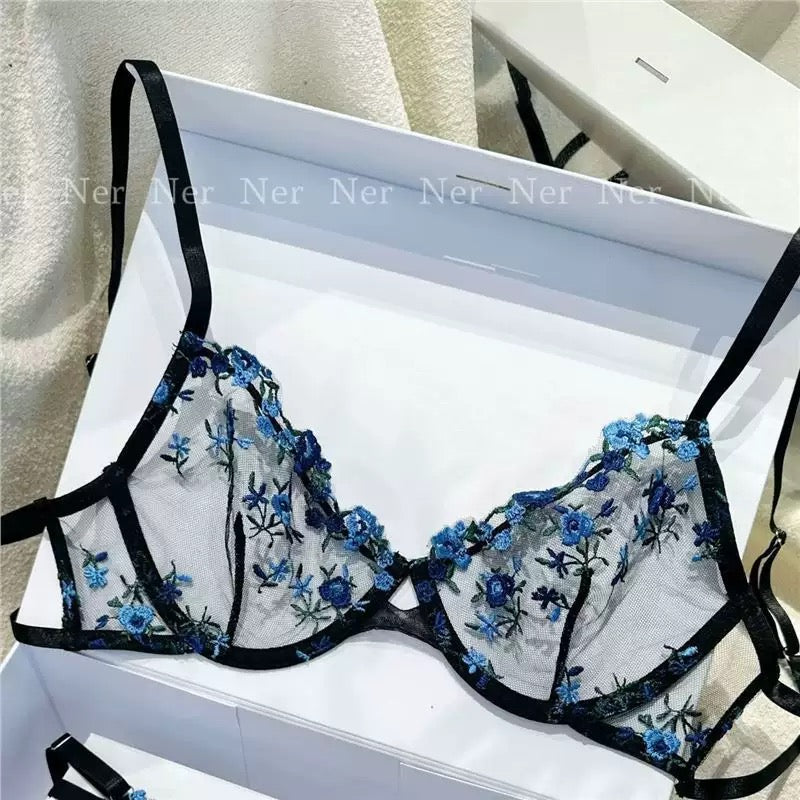 Floral embroidery lingerie set