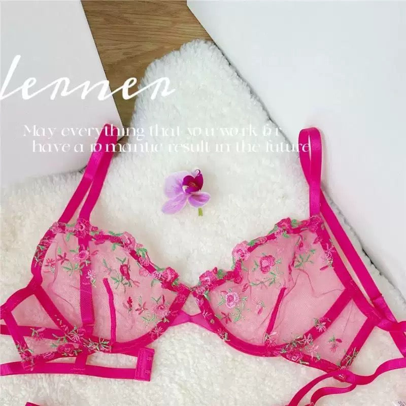 Floral embroidery lingerie set