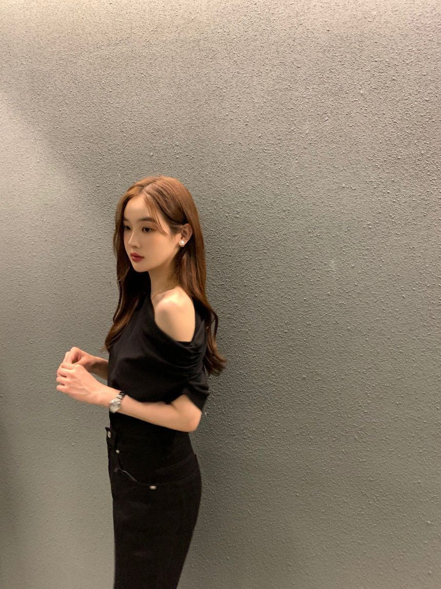 Solid Asymmetrical Neck Batwing Sleeve Tee , cotton Crop Tops Women