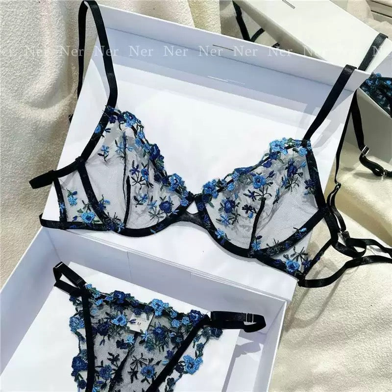 Floral embroidery lingerie set