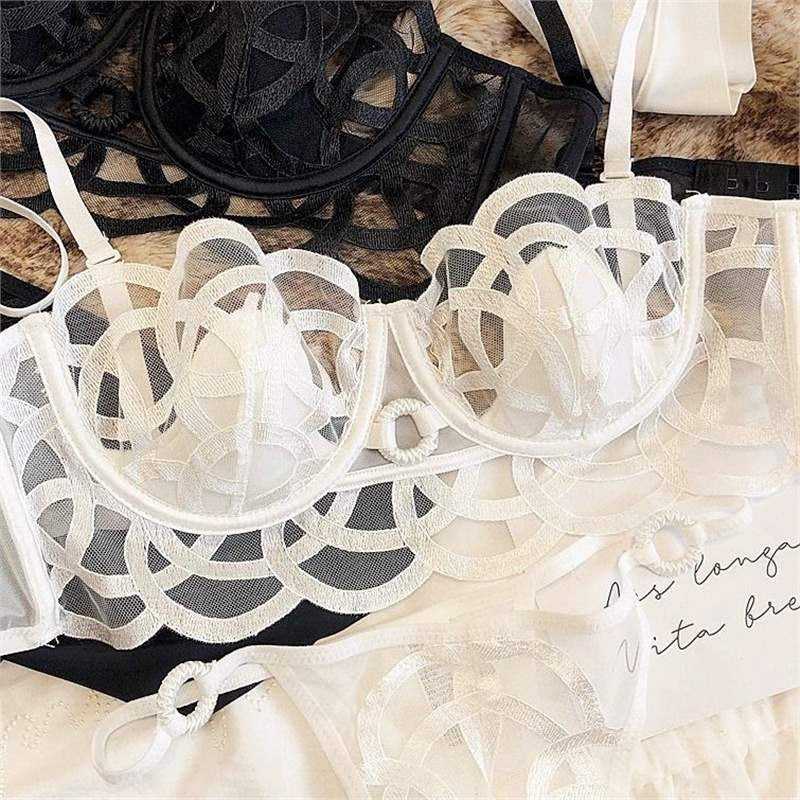 Haya lingerie set