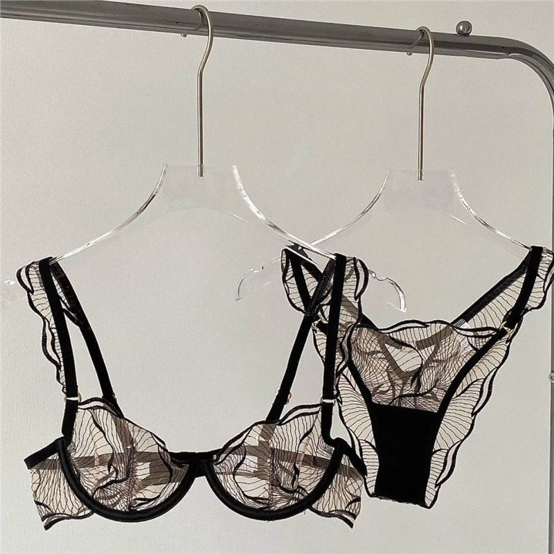 Kila  French ruffled lingerie set