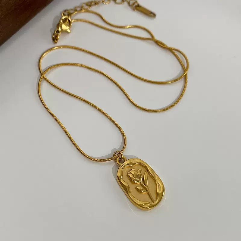 French Vintage necklace