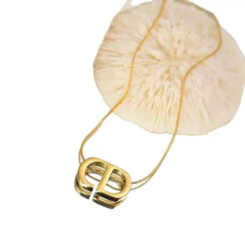 Elegant CD necklace