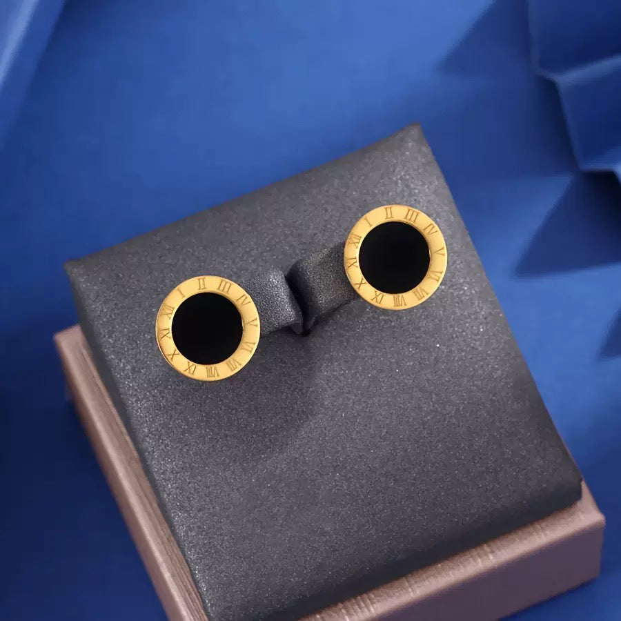 Elegant Gold earrings